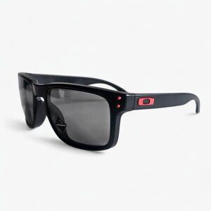 Oakley Holbrook OO9102-U255 Sunglasses Matte Black Frame Prizm Lens 57-18-137